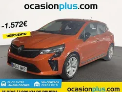 Naranja Usado 2024 Renault Clio V Evolution Utilitario | 15.455 € (Precio justo)
