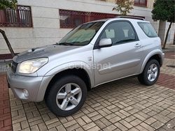 Gris / plata Usado 2005 Toyota RAV4 Sol SUV | 6990 €