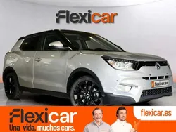 Amarillo Usado 2018 Ssangyong Tivoli Limited SUV | 10.490 €