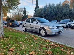 Gris / plata Usado 2004 Opel Astra Club Berlina | 1500 € (Precio justo)