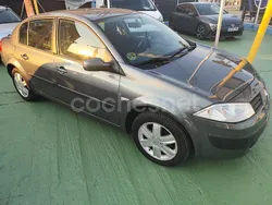 Gris / plata Usado 2005 Renault Mégane II Expression Berlina | 5500 € (Caro)