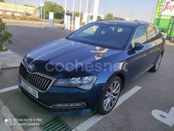 Verde Usado 2022 Skoda Superb Style Familiar | 23.390 € (Un poco caro)