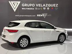 Blanco Usado 2022 Renault Mégane IV Intens Berlina | 18.490 € (Precio justo)