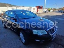 Negro Usado 2006 VW Passat Trendline Berlina | 3500 € (Buen precio)