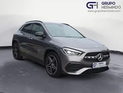 Gris / plata Usado 2021 Mercedes GLA200 AMG line Plus SUV | 31.500 € (Precio justo)