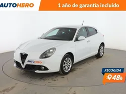 Blanco Usado 2018 Alfa Romeo Giulietta Super Utilitario | 13.599 € (Un poco caro)