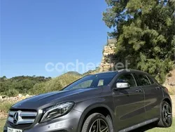 Gris / plata Usado 2017 Mercedes GLA220 AMG line SUV | 22.999 € (Precio justo)