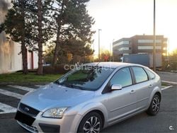 Gris / plata Usado 2007 Ford Focus Trend Berlina | 3300 € (Precio justo)