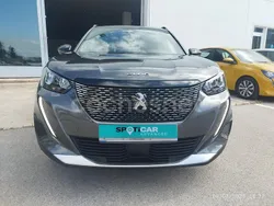 Blanco Usado 2023 Peugeot 2008 Allure SUV | 20.500 € (Caro)