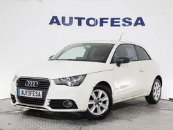 Blanco Usado 2011 Audi A1 Attraction Utilitario | 9050 € (Buen precio)