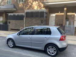 Gris / plata Usado 2007 VW Golf V Highline Berlina | 4990 € (Buen precio)