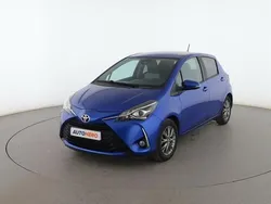 Azul Usado 2017 Toyota Yaris City Berlina | 12.199 € (Un poco caro)