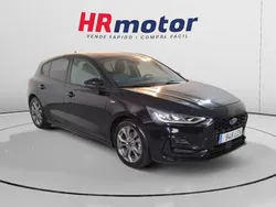 Negro Usado 2022 Ford Focus ST-Line Berlina | 18.010 € (Precio justo)