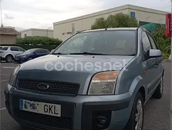 Gris / plata Usado 2009 Ford Fusion Berlina | 3500 € (Precio justo)