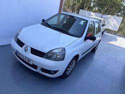 Blanco Usado 2007 Renault Clio II Authentique Utilitario | 4495 € (Un poco caro)