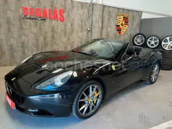 Negro Usado 2011 Ferrari California Descapotable | 109.000 €