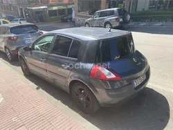Negro Usado 2005 Renault Mégane II Expression Berlina | 1200 € (Super precio)