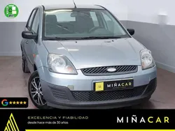 Gris Usado 2006 Ford Fiesta Ambiente Utilitario | 3140 € (Un poco caro)