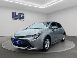 Gris / plata Usado 2022 Toyota Corolla Active Berlina | 17.990 € (Buen precio)