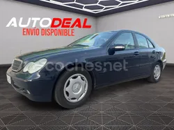 Negro Usado 2001 Mercedes C200 Classic Berlina | 5500 € (Un poco caro)