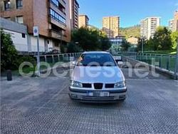Gris / plata Usado 2000 Seat Cordoba Sport Familiar | 1490 €