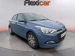 Azul Usado 2017 Hyundai i20 Berlina | 5990 € (Super precio)