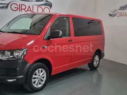 Rojo Usado 2019 VW Caravelle Monovolumen | 24.900 €