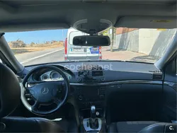 Azul Usado 2002 Mercedes E320 Avantgarde Familiar | 4700 €