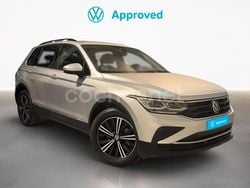 Gris / plata Usado 2024 VW Tiguan Life SUV | 33.900 € (Precio justo)