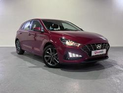Granate Usado 2023 Hyundai i30 Berlina | 18.400 € (Precio justo)