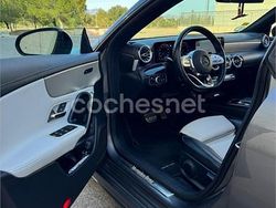 Gris / plata Usado 2019 Mercedes CLA200 Berlina | 33.900 €