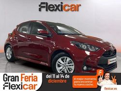 Rojo Usado 2021 Toyota Yaris Hybrid Active Berlina | 19.490 € (Precio justo)