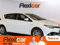 Blanco Usado 2016 Toyota Auris Hybrid Business Edition Berlina | 15.190 € (Precio justo)