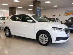 Blanco Usado 2022 Skoda Fabia Ambition Utilitario | 14.000 € (Precio justo)