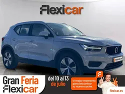 Blanco Usado 2021 Volvo XC40 Momentum SUV | 21.990 € (Precio justo)