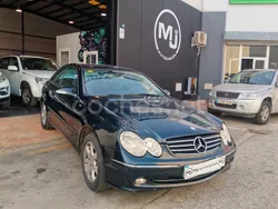 Azul Usado 2005 Mercedes CLK240 Avantgarde Coupe | 7999 € (Precio justo)