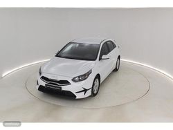 Blanco Usado 2024 Kia Ceed | 19.740 € (Precio justo)