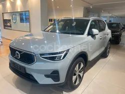 Gris / plata Nuevo 2025 Volvo XC40 Core SUV | 38.500 € (Precio justo)