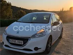 Blanco Usado 2013 Peugeot 208 Active Utilitario | 4500 € (Caro)