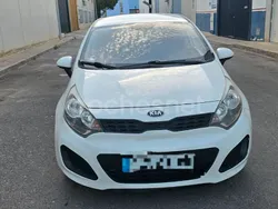 Blanco Usado 2014 Kia Rio Berlina | 6999 € (Precio justo)