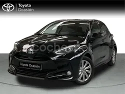 Negro Usado 2024 Toyota Yaris Hybrid Active Berlina | 21.900 € (Precio justo)