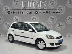 Blanco Usado 2007 Ford Fiesta Ambiente Utilitario | 4990 € (Un poco caro)