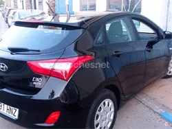 Negro Usado 2013 Hyundai i30 Berlina | 8499 € (Caro)