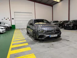 Gris / plata Usado 2021 Mercedes B200 Monovolumen | 28.800 € (Un poco caro)