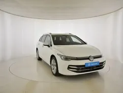 Blanco Nuevo 2024 VW Golf VIII Style Familiar | 31.990 € (Precio justo)