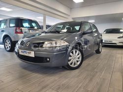 Gris / plata Usado 2006 Renault Mégane II Dynamique Berlina | 3999 € (Precio justo)