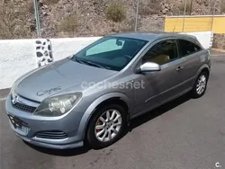 Gris / plata Usado 2007 Opel Astra GTC Sport Berlina | 2400 € (Buen precio)