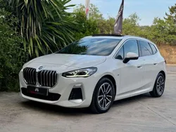 Blanco Usado 2024 BMW 218 Active Tourer Sport Line Monovolumen | 31.900 € (Precio justo)