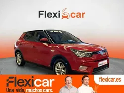 Rojo Usado 2017 Ssangyong Tivoli SUV | 9890 € (Buen precio)