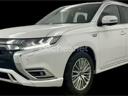 Blanco Usado 2019 Mitsubishi Outlander P-HEV SUV | 16.900 € (Precio justo)